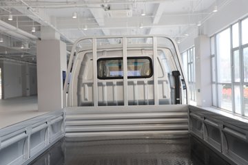 ����Ծ������S90 1.6L���� 123���� ����5�� Һɲ 3.05�׵�������΢��ͼƬ