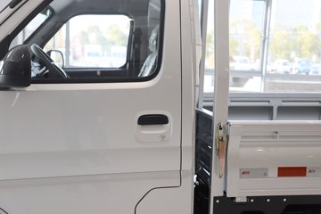 ����Ծ������S90 1.6L���� 123���� ����5�� Һɲ 3.05�׵�������΢��ͼƬ