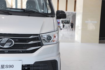 ����Ծ������S90 1.6L���� 123���� ����5�� Һɲ 3.05�׵�������΢��ͼƬ