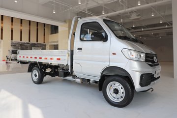 ����Ծ������S90 1.6L���� 123���� ����5�� Һɲ 3.05�׵�������΢��ͼƬ