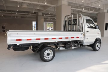 ����Ծ������S90 1.6L���� 123���� ����5�� Һɲ 3.05�׵�������΢��ͼƬ