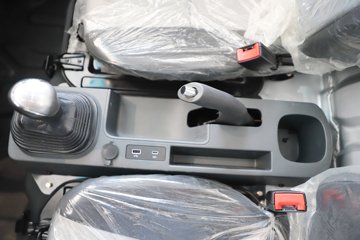 ����Ծ������S90 1.6L���� 123���� ����5�� Һɲ 3.05�׵�������΢��ͼƬ