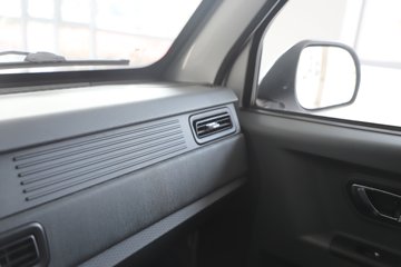 ����Ծ������S90 1.6L���� 123���� ����5�� Һɲ 3.05�׵�������΢��ͼƬ