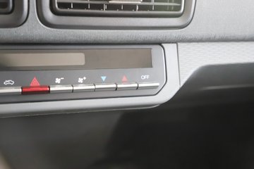 ����Ծ������S90 1.6L���� 123���� ����5�� Һɲ 3.05�׵�������΢��ͼƬ