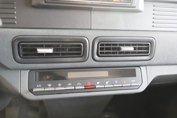 ����Ծ������S90 1.6L���� 123���� ����5�� Һɲ 3.05�׵�������΢��ͼƬ