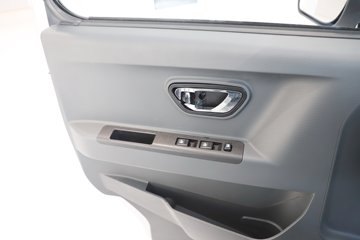 ����Ծ������S90 1.6L���� 123���� ����5�� Һɲ 3.05�׵�������΢��ͼƬ