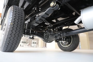 ����Ծ������S90 1.6L���� 123���� ����5�� Һɲ 3.05�׵�������΢��ͼƬ