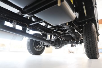 ����Ծ������S90 1.6L���� 123���� ����5�� Һɲ 3.05�׵�������΢��ͼƬ