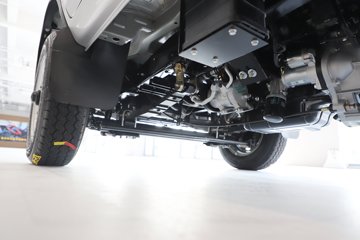 ����Ծ������S90 1.6L���� 123���� ����5�� Һɲ 3.05�׵�������΢��ͼƬ