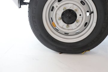 ����Ծ������S90 1.6L���� 123���� ����5�� Һɲ 3.05�׵�������΢��ͼƬ