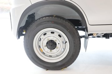 ����Ծ������S90 1.6L���� 123���� ����5�� Һɲ 3.05�׵�������΢��ͼƬ
