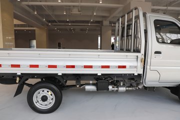 ����Ծ������S90 1.6L���� 123���� ����5�� Һɲ 3.05�׵�������΢��ͼƬ