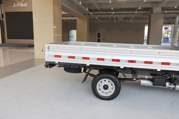 ����Ծ������S90 1.6L���� 123���� ����5�� Һɲ 3.05�׵�������΢��ͼƬ