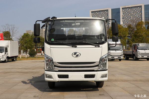 上汽跃进上海怡通总经销新车到店 跃进超越C300仅需6.88万元