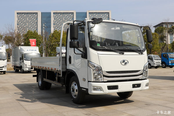 上汽跃进上海怡通总经销新车到店 跃进超越C300仅需6.88万元