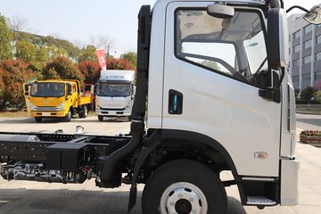 ����Ծ����ԽH500 2.5L���� 160���� ��ʿ��8�� 4.17�׵�����ʽ�ῨͼƬ
