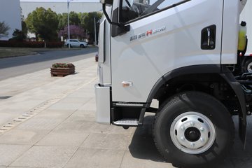 ����Ծ����ԽH500 2.5L���� 160���� ��ʿ��8�� 4.17�׵�����ʽ�ῨͼƬ