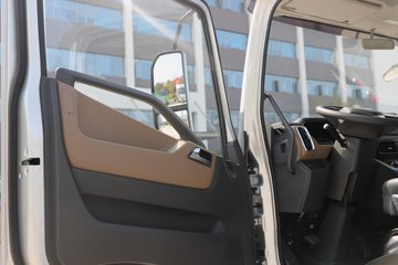 ����Ծ����ԽH500 2.5L���� 160���� ��ʿ��8�� 4.17�׵�����ʽ�ῨͼƬ