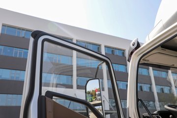 ����Ծ����ԽH500 2.5L���� 160���� ��ʿ��8�� 4.17�׵�����ʽ�ῨͼƬ