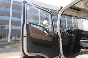 ����Ծ����ԽH500 2.5L���� 160���� ��ʿ��8�� 4.17�׵�����ʽ�ῨͼƬ
