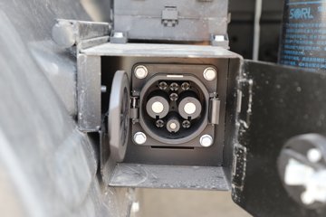����Ծ�� ����T1 ��װ�� ��ɲ 4.2�׵��Ŵ��綯��դʽ�Ῠ ����ʱ��140.41kWhͼƬ