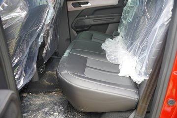 ������ 2026�� ��̽�� ������ 2.5T���� 214���� �Զ����� ����˫��Ƥ��ͼƬ