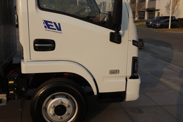 ����Ծ������T3 3.8�׵��Ŵ��綯��ʽ΢�� ����ʱ��53.58kWhͼƬ