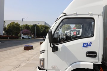 ����Ծ������T3 3.8�׵��Ŵ��綯��ʽ΢�� ����ʱ��53.58kWhͼƬ