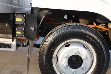 ����Ծ������T3 3.8�׵��Ŵ��綯��ʽ΢�� ����ʱ��53.58kWhͼƬ