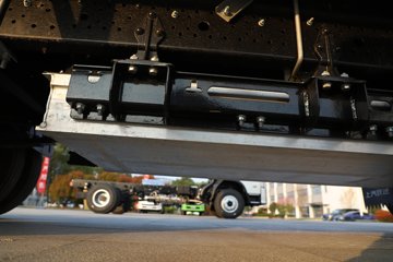 ����Ծ������T3 3.8�׵��Ŵ��綯��ʽ΢�� ����ʱ��53.58kWhͼƬ