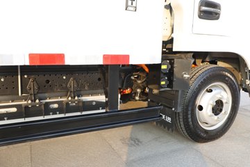 ����Ծ������T3 3.8�׵��Ŵ��綯��ʽ΢�� ����ʱ��53.58kWhͼƬ
