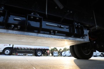 ����Ծ������T3 3.8�׵��Ŵ��綯��ʽ΢�� ����ʱ��53.58kWhͼƬ