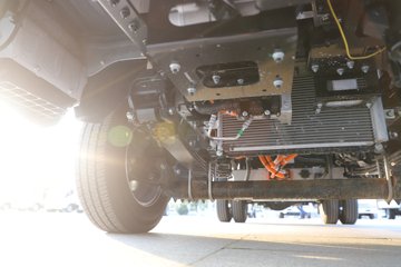����Ծ������T3 3.8�׵��Ŵ��綯��ʽ΢�� ����ʱ��53.58kWhͼƬ