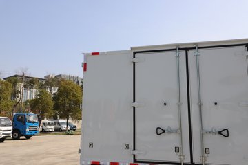 ����Ծ������T3 3.8�׵��Ŵ��綯��ʽ΢�� ����ʱ��53.58kWhͼƬ