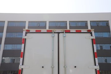 ����Ծ������T3 3.8�׵��Ŵ��綯��ʽ΢�� ����ʱ��53.58kWhͼƬ