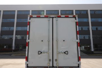 ����Ծ������T3 3.8�׵��Ŵ��綯��ʽ΢�� ����ʱ��53.58kWhͼƬ