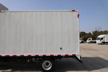 ����Ծ������T3 3.8�׵��Ŵ��綯��ʽ΢�� ����ʱ��53.58kWhͼƬ