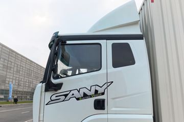 ��һ�ؿ���ɽƽ�� 4X2 9.6�״��綯��ʽ�ػ��� ��γ318kWhͼƬ