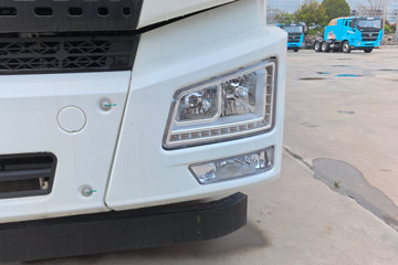 ��һ�ؿ���ɽƽ�� 4X2 9.6�״��綯��ʽ�ػ��� ��γ318kWhͼƬ