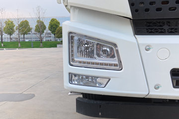 ��һ�ؿ���ɽƽ�� 4X2 9.6�״��綯��ʽ�ػ��� ��γ318kWhͼƬ