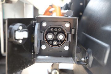 ����Ծ�� ����T2 Һɲ 4.17�׵��Ż���ʽ���綯��ʽ�Ῠ ����ʱ��81.12kWhͼƬ