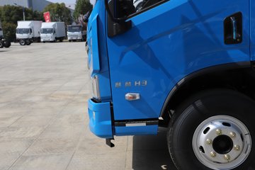 Ծ������H3 2.5L���� 180���� 4X2 ��ʿ��10�� 3.2�׵�����ж��ͼƬ