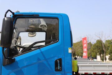 Ծ������H3 2.5L���� 180���� 4X2 ��ʿ��10�� 3.2�׵�����ж��ͼƬ