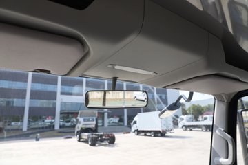 Ծ������H3 2.5L���� 180���� 4X2 ��ʿ��10�� 3.2�׵�����ж��ͼƬ