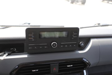 Ծ������H3 2.5L���� 180���� 4X2 ��ʿ��10�� 3.2�׵�����ж��ͼƬ