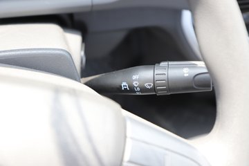 Ծ������H3 2.5L���� 180���� 4X2 ��ʿ��10�� 3.2�׵�����ж��ͼƬ