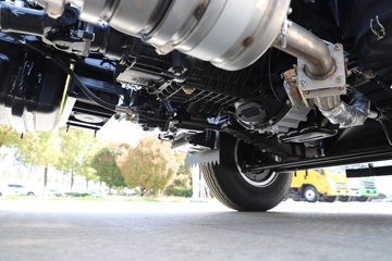 Ծ������H3 2.5L���� 180���� 4X2 ��ʿ��10�� 3.2�׵�����ж��ͼƬ