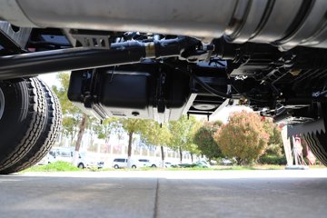 Ծ������H3 2.5L���� 180���� 4X2 ��ʿ��10�� 3.2�׵�����ж��ͼƬ