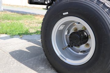 Ծ������H3 2.5L���� 180���� 4X2 ��ʿ��10�� 3.2�׵�����ж��ͼƬ