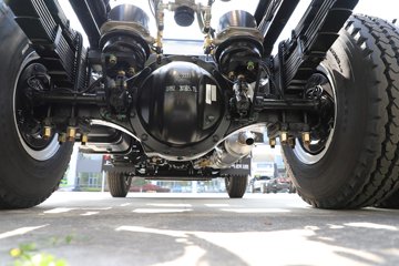 Ծ������H3 2.5L���� 180���� 4X2 ��ʿ��10�� 3.2�׵�����ж��ͼƬ